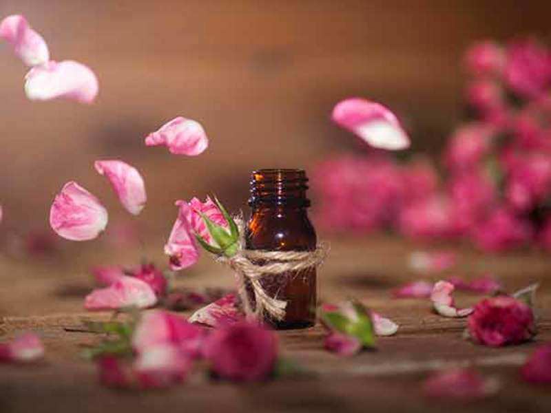 How To Make Rose Water Using Fresh Rose Petals